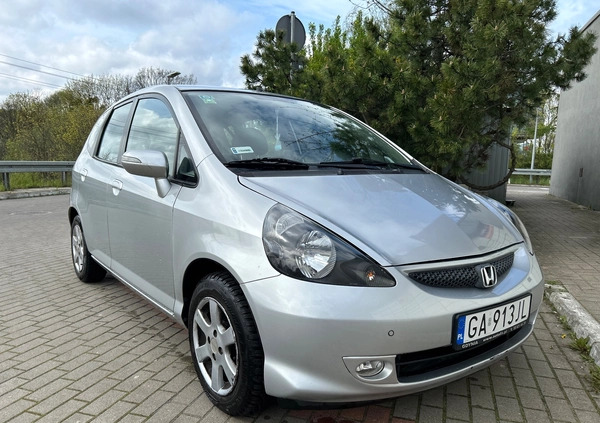 Honda Jazz cena 13800 przebieg: 183000, rok produkcji 2007 z Gdynia małe 326